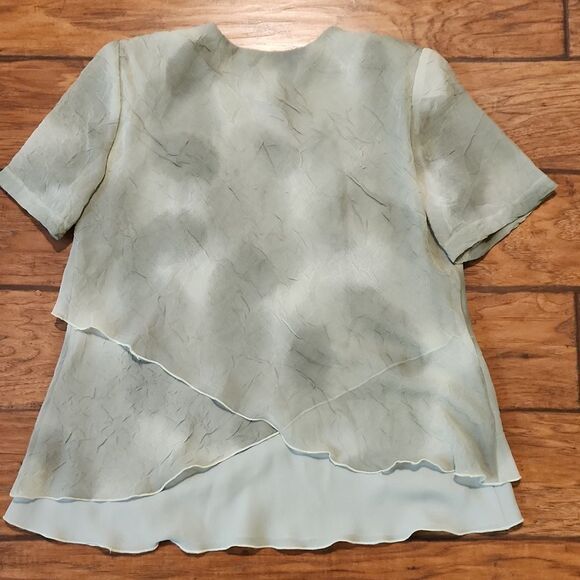 Secret U.S.A women's large olive green short sleeve lightweight layered … - Picture 4 of 5